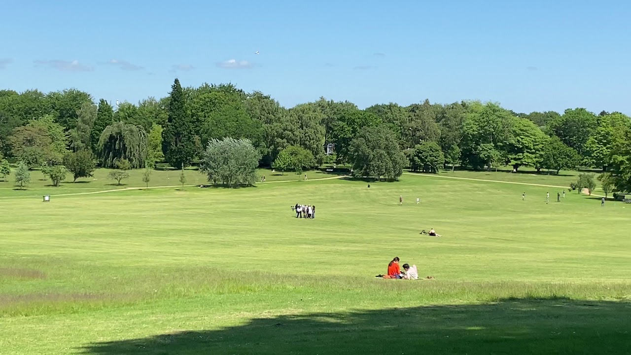 Hygge og spil i Mindeparken